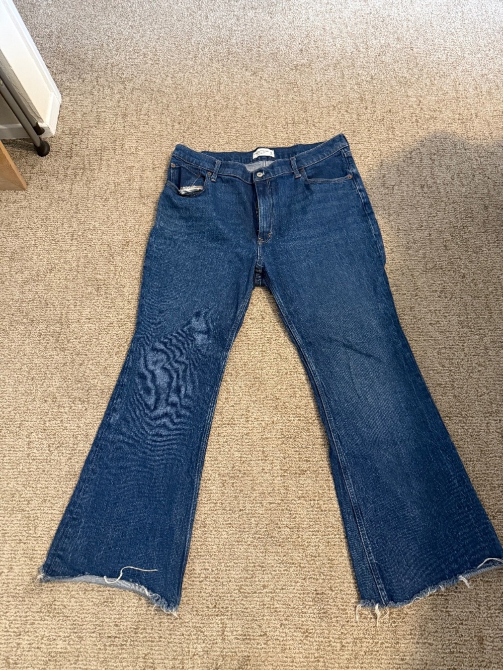 Abercrombie Vintage Flare High Rise in Size 33 Short
